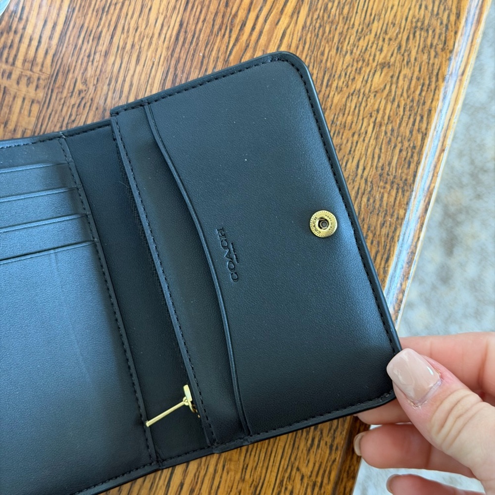 Coach Essential Slim Card Case Black/Brass - Picture 7 of 10